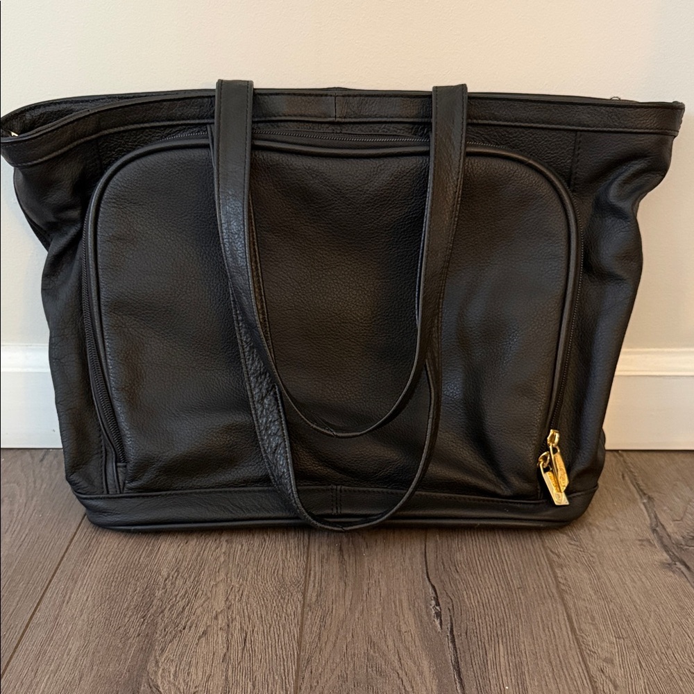 Chic Black Leather Tote with Gold Accent